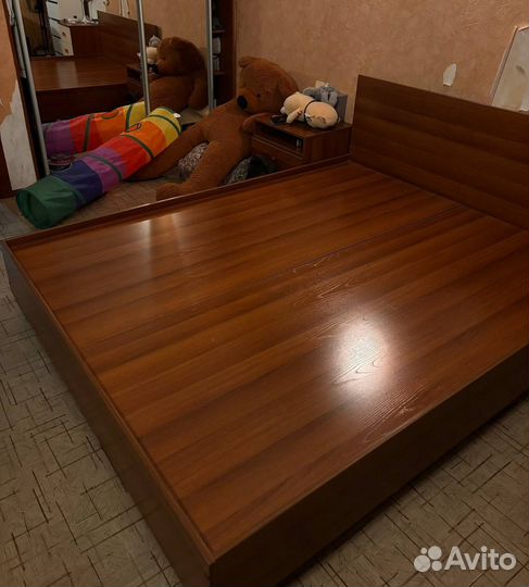 Кровать двухспальная 160 200 деревянная бу