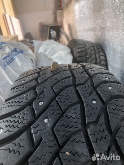 Viatti Bosco Nordico V-523 215/65 R16 98