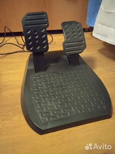 Игровой руль с педалями для пк