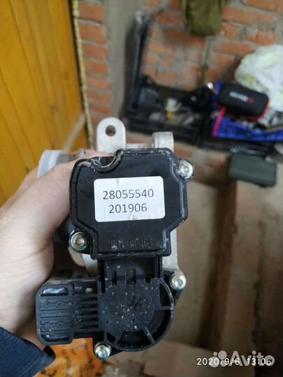 Дроссельная заслонка