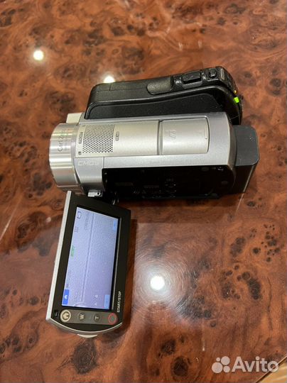 Видеокамера Sony DCR-SR220