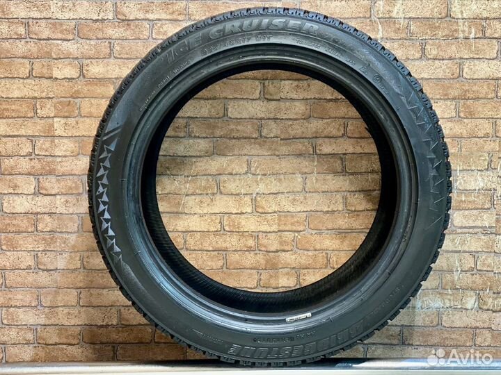 Bridgestone Ice Cruiser 7000 225/45 R17
