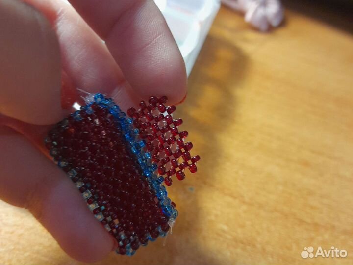 Сумка-мини из бисера с короткой крышкой