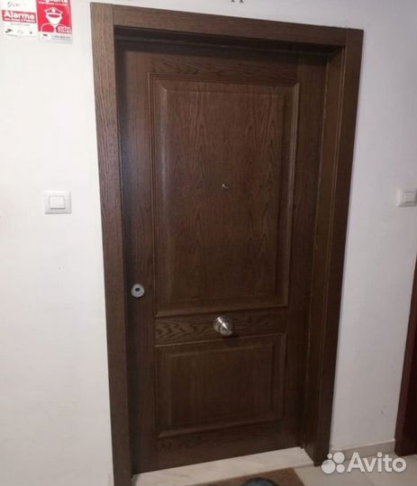 Дверь из массива