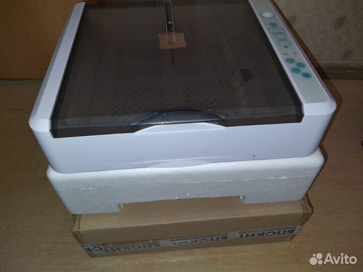 Инкубатор HHD на 36 куриных яиц