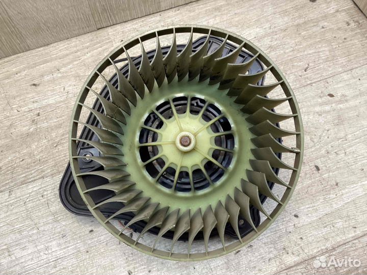 Моторчик печки Volvo 850