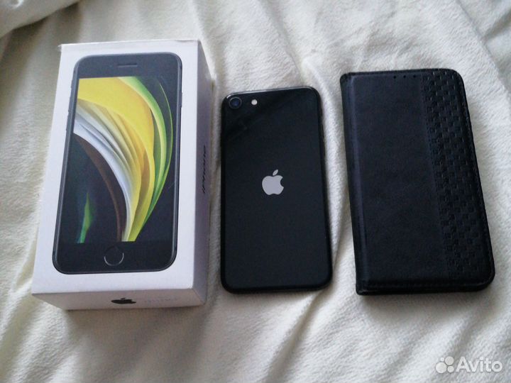 iPhone SE, 64 ГБ