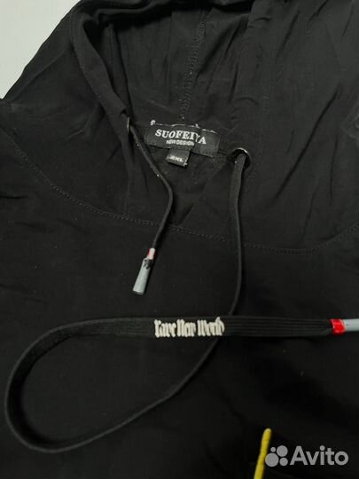 Футболка с капюшоном