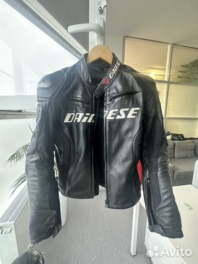 Мотокуртка кожаная dainese 44 rus(мужской размер)