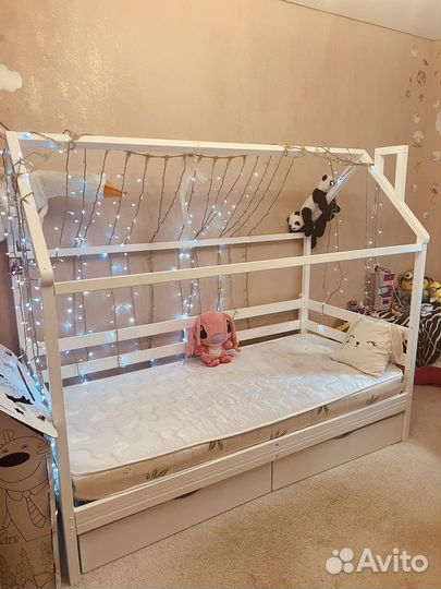 Детская кровать домик