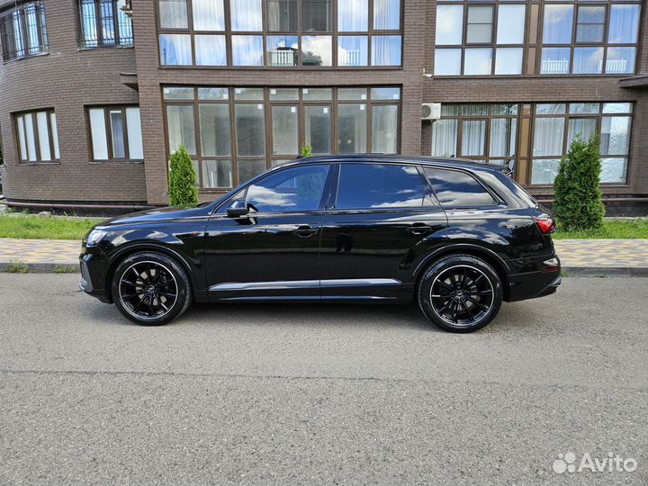 Audi Q7 3.0 AT, 2022, 17 000 км