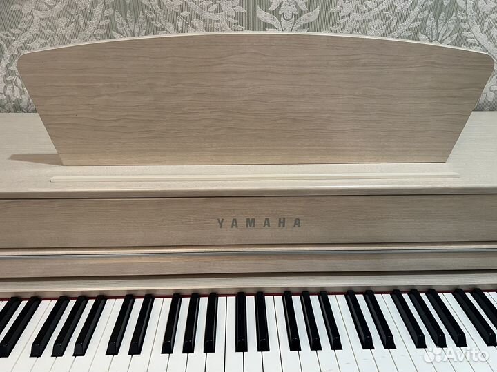 Цифровое пианино yamaha CLP-635