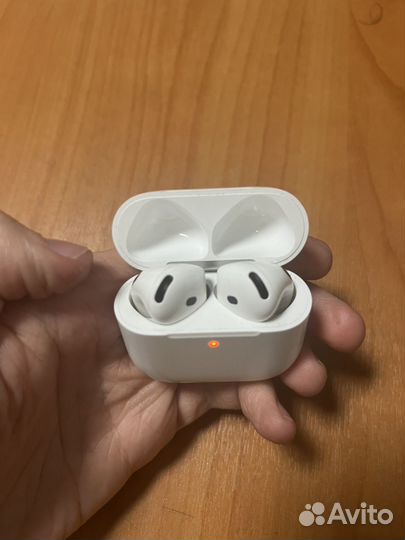 Беспроводные наушники apple airpods
