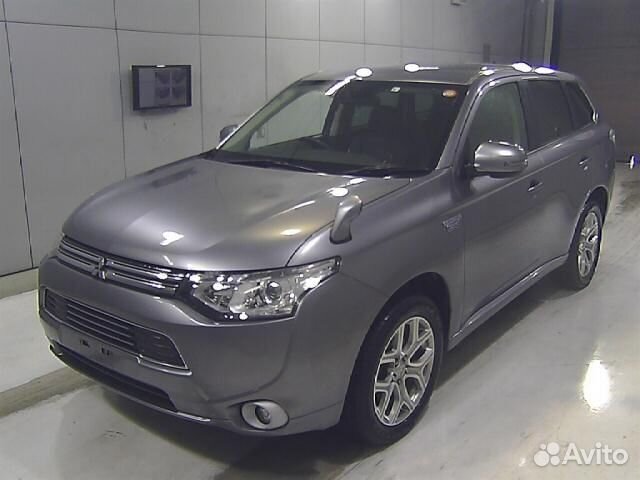 Крепление бампера заднее правое Mitsubishi