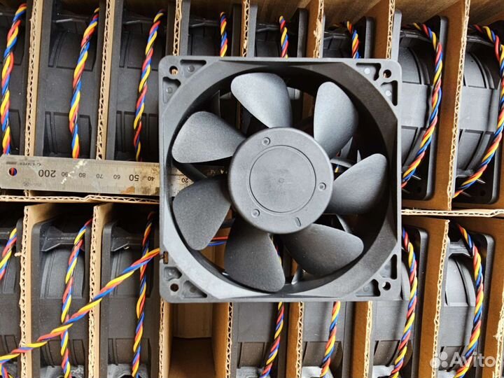 Вентиляторы для Асиков 120 мм. 2.7А. 4pin 30см