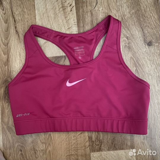 Спортивный топ nike