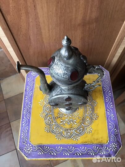 Очень редкий персидский кувшин с агатами