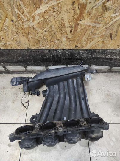 Коллектор впускной Nissan Tiida C11 hr16de 2008