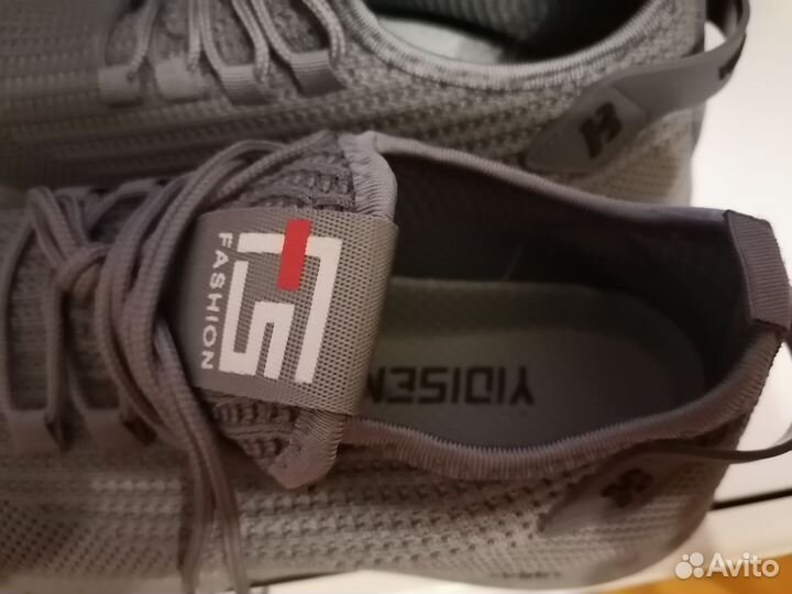 Кроссовки мужские новые 41