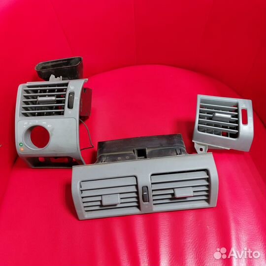 Мерседес 210 дефлекторы воздуховода в торпедо