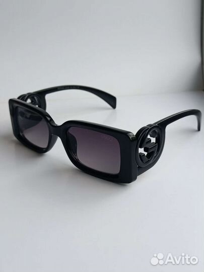 Солнцезащитные очки gucci
