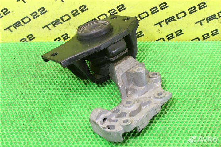 Подушка двигателя правая Nissan X-Trail TNT31