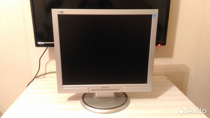 Мониторы Samsung 940N и Philips 190S