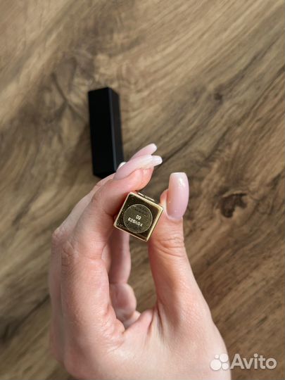 Ysl красная ивсен лоран помада новая оригинал