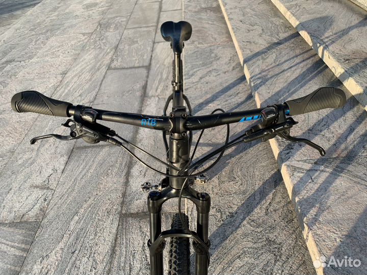 Cube attention sl 29