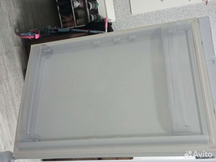 Холодильник бу indesit