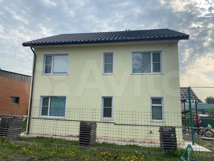 Коттедж 164 м² на участке 7,3 сот.