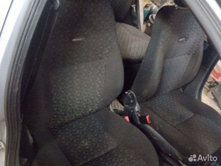 Сиденья калина черные