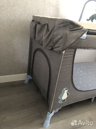 Детская кроватка с матрасом