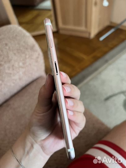 Телефон iPhone 7 plus