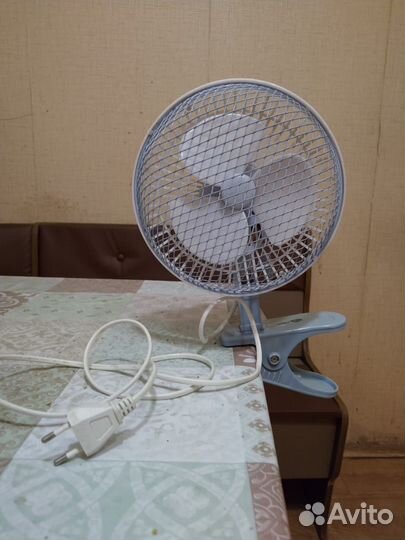 Вентилятор на прищепке 20 см