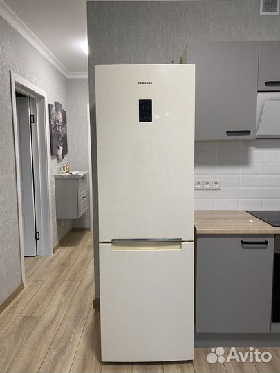 Холодильник samsung