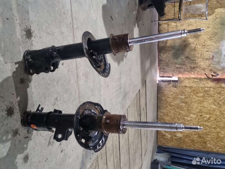 Амортизатор kia Rio,hyundai solaris