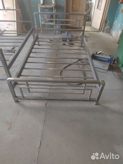 Крoвать из металла 180х200