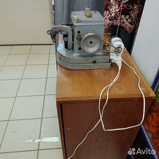 Скорняжная швейная машина