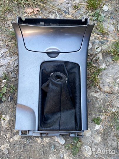 Консоль кпп Mazda 6 GG лифтбек 2.3 L3 2003