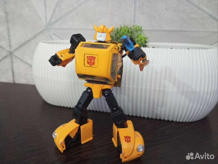 Трансформер Бамблби