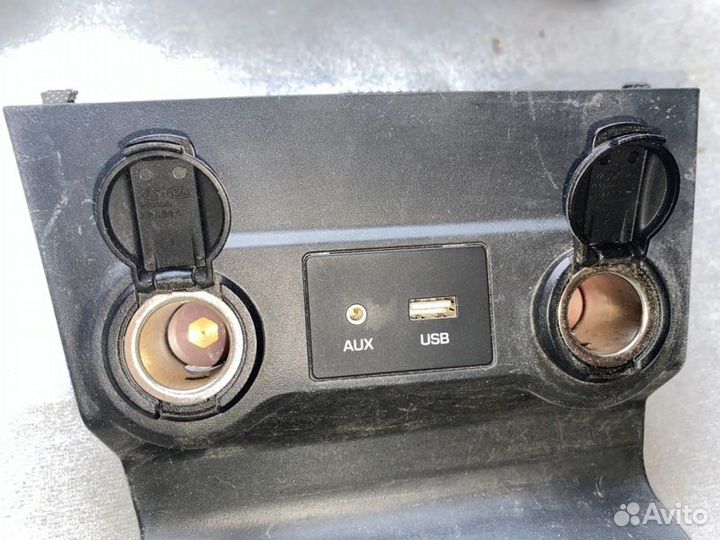 Разетка USB Hyundai Solaris 2 седан 1.6 G4FG 2017