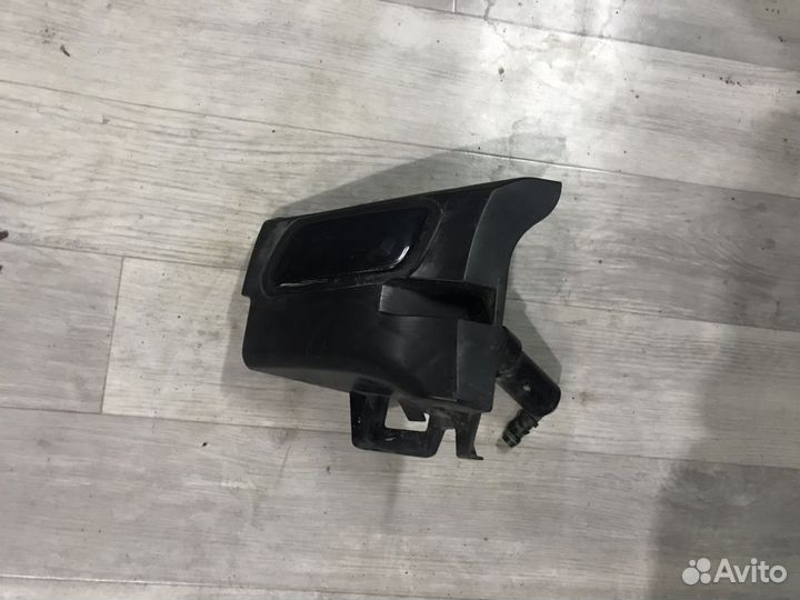 Форсунка левого фароомывателя в Сборе VW Passat CC