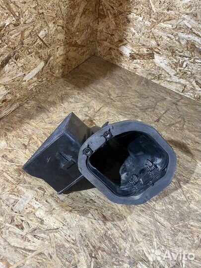 Воздухозаборник VW Touareg GP 03-10