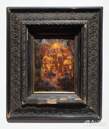 Картина в старинной раме 