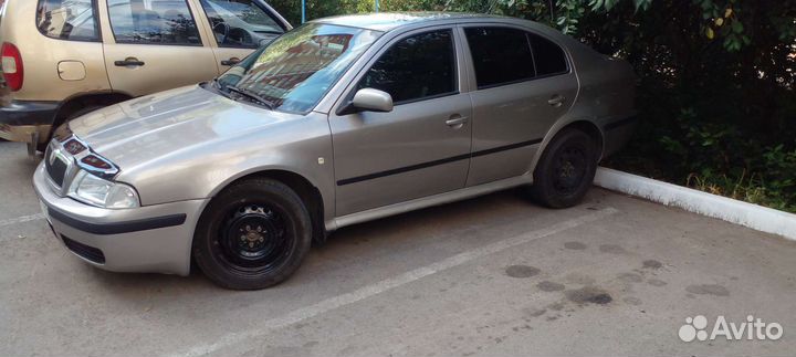 Skoda Octavia 1.6 МТ, 2007, 210 000 км