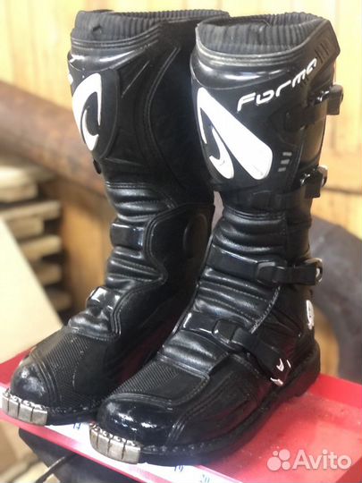 Мотоботы Forma