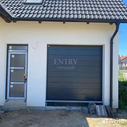 Секционные ворота