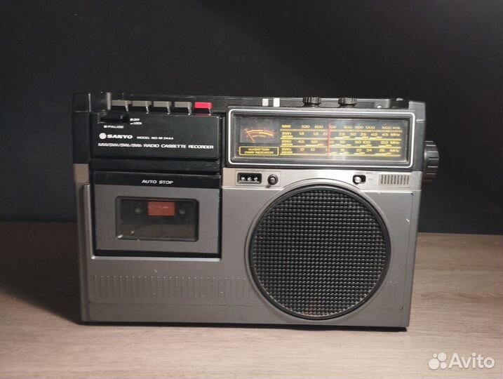 Sanyo M2444H