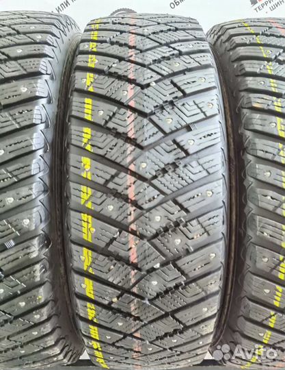 Goodyear Ultra Grip Ice Arctic 2 215/65 R17 99T